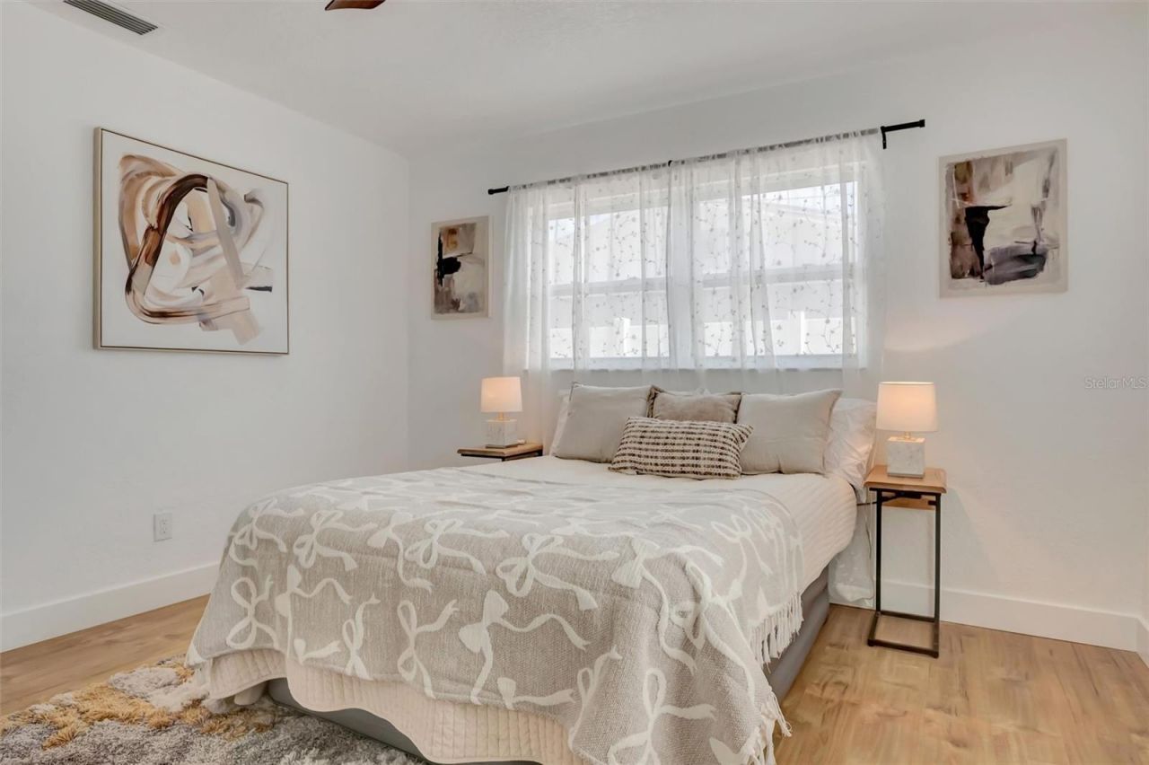 7454 Locust Street Ne, Saint Petersburg, FL 33702 Photo