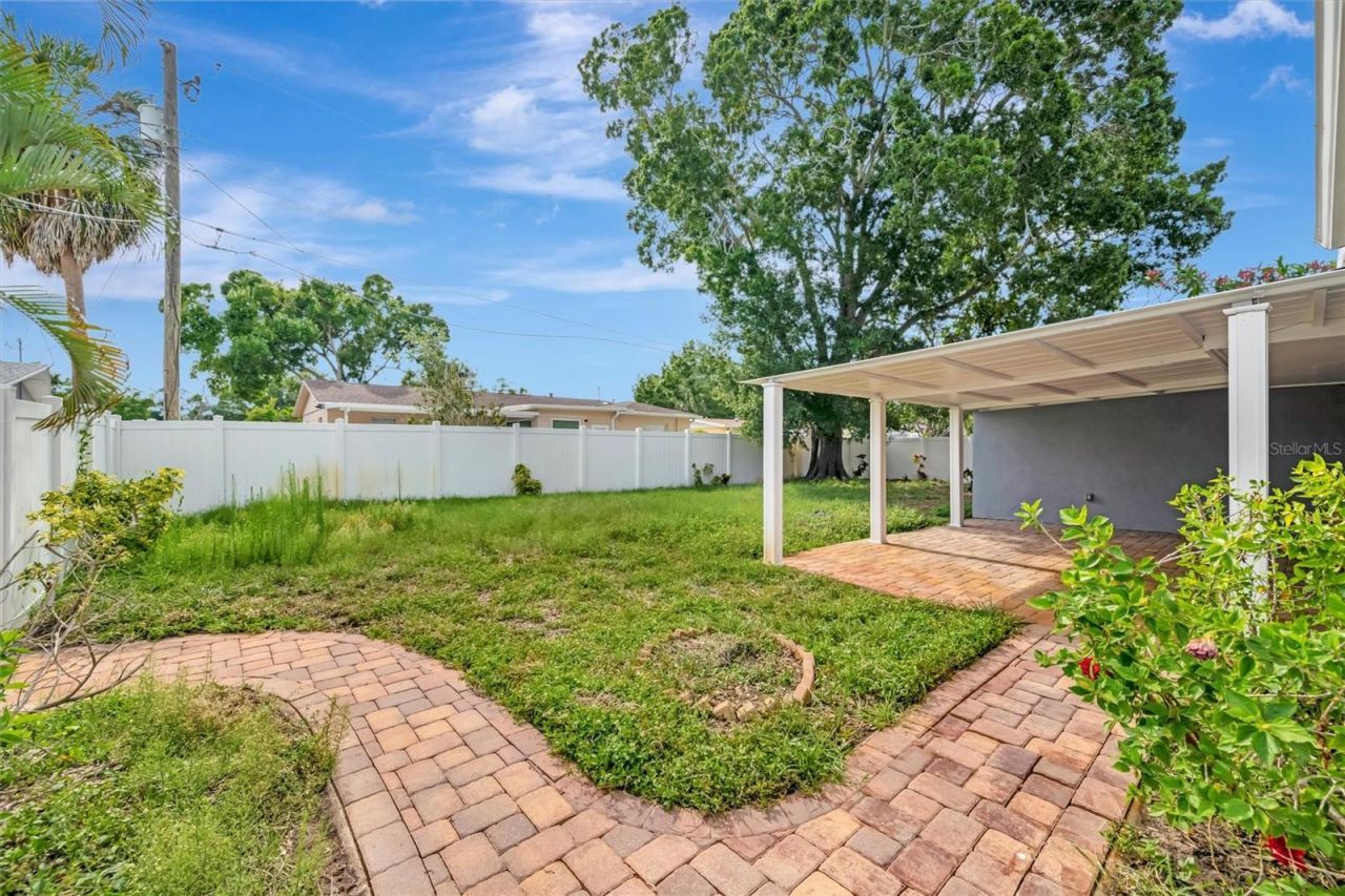 7454 Locust Street Ne, Saint Petersburg, FL 33702 Photo