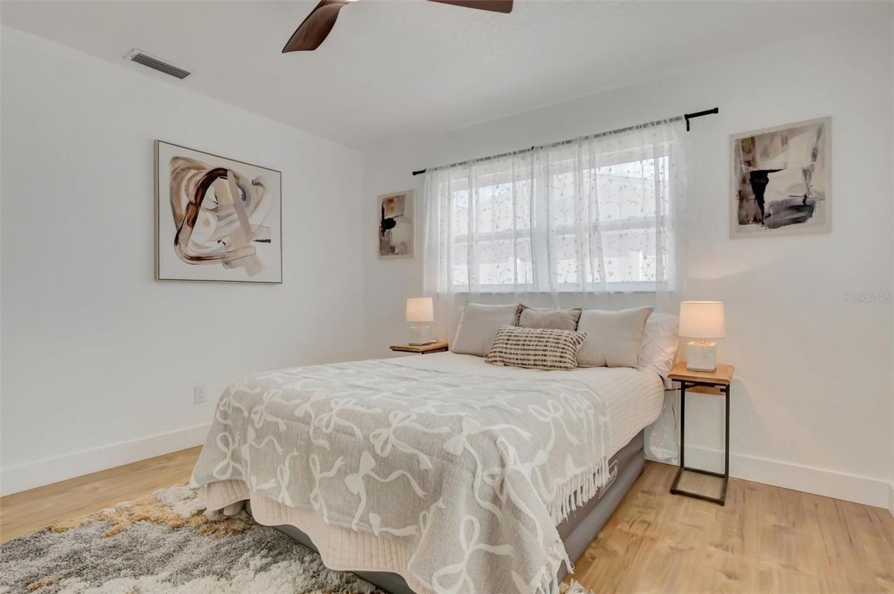 7454 Locust Street Ne, Saint Petersburg, FL 33702 Photo