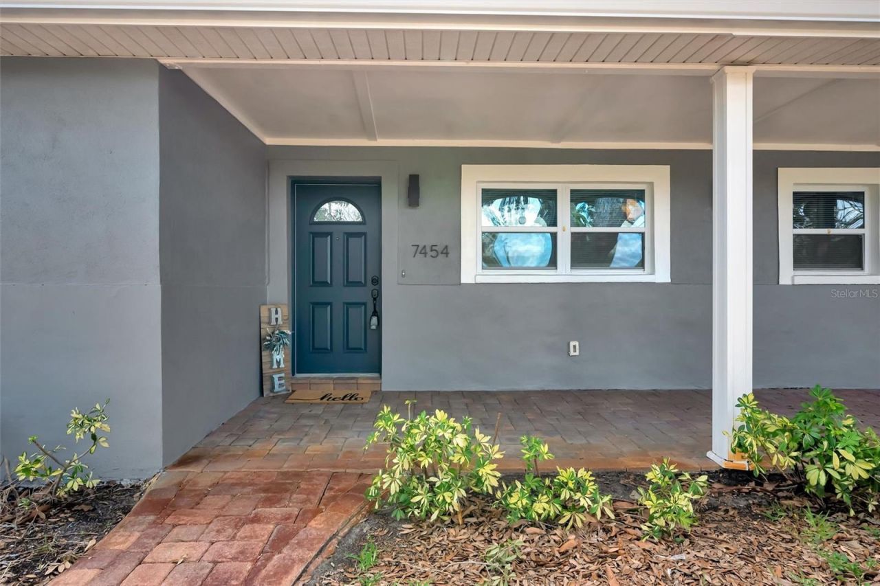 7454 Locust Street Ne, Saint Petersburg, FL 33702 Photo