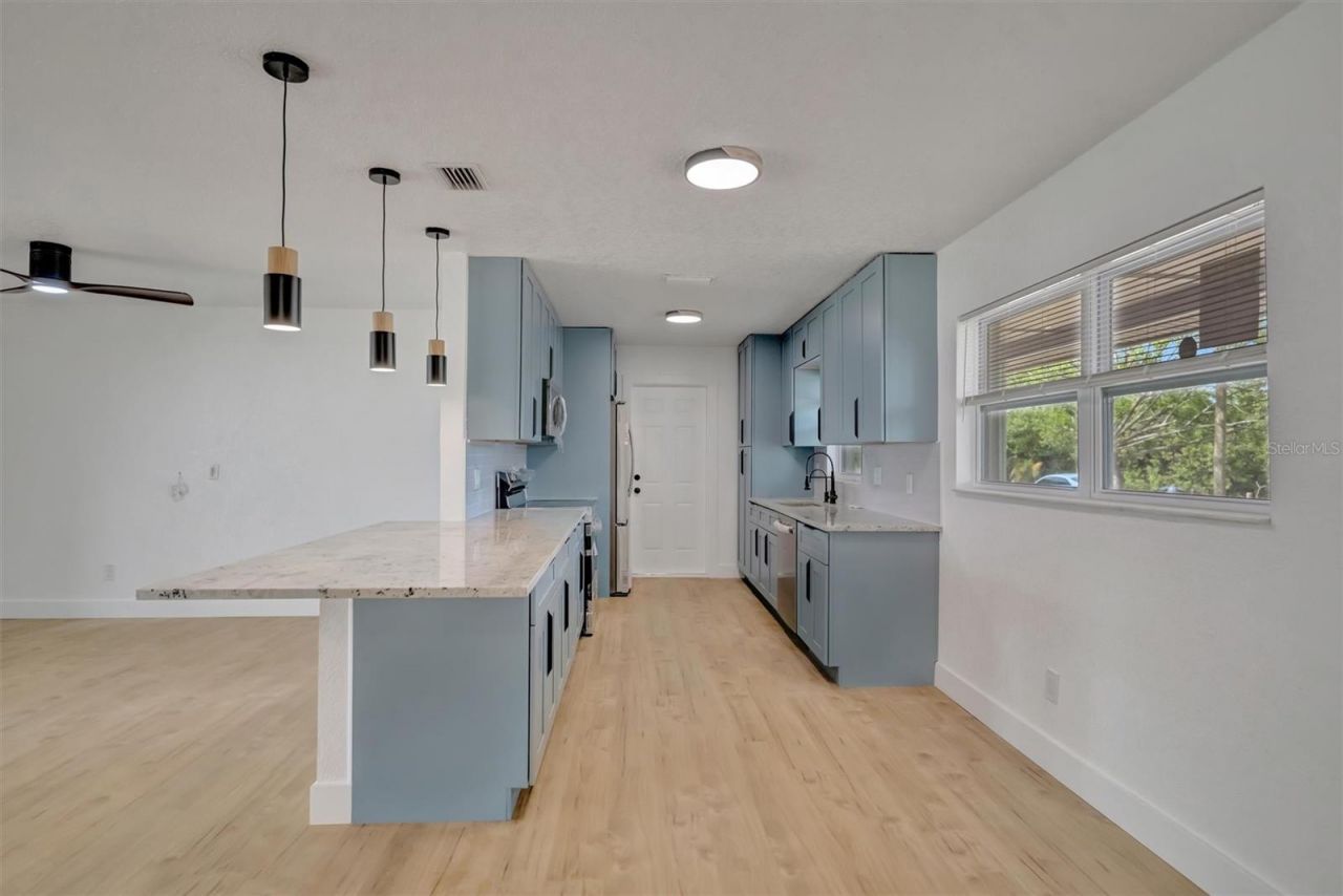 7454 Locust Street Ne, Saint Petersburg, FL 33702 Photo