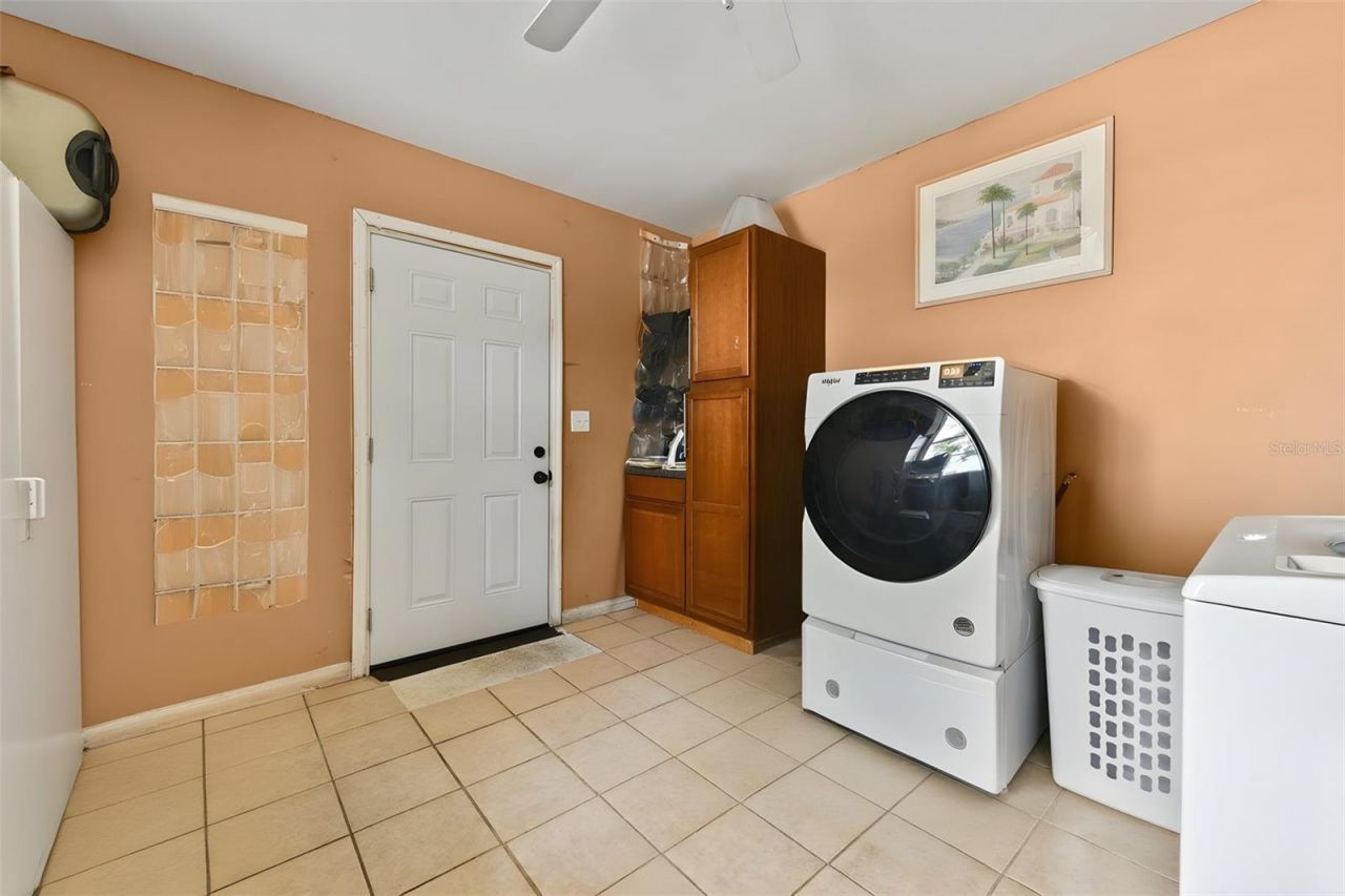 2036 Lake View Avenue , Chuluota, FL 32766 Photo
