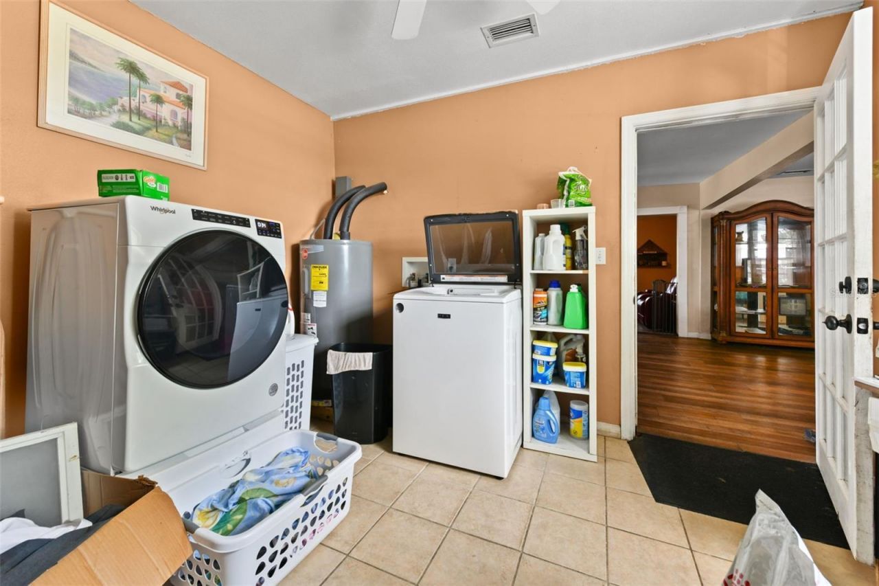2036 Lake View Avenue , Chuluota, FL 32766 Photo