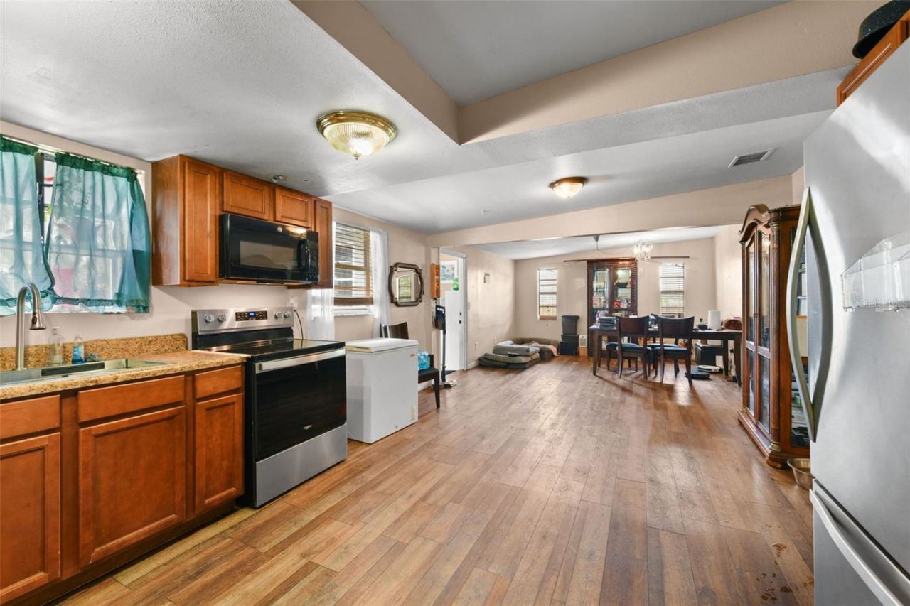 2036 Lake View Avenue , Chuluota, FL 32766 Photo