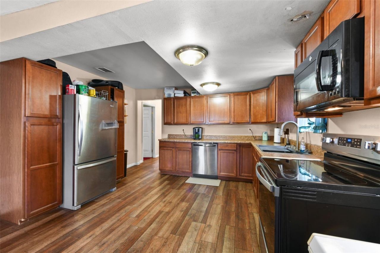 2036 Lake View Avenue , Chuluota, FL 32766 Photo