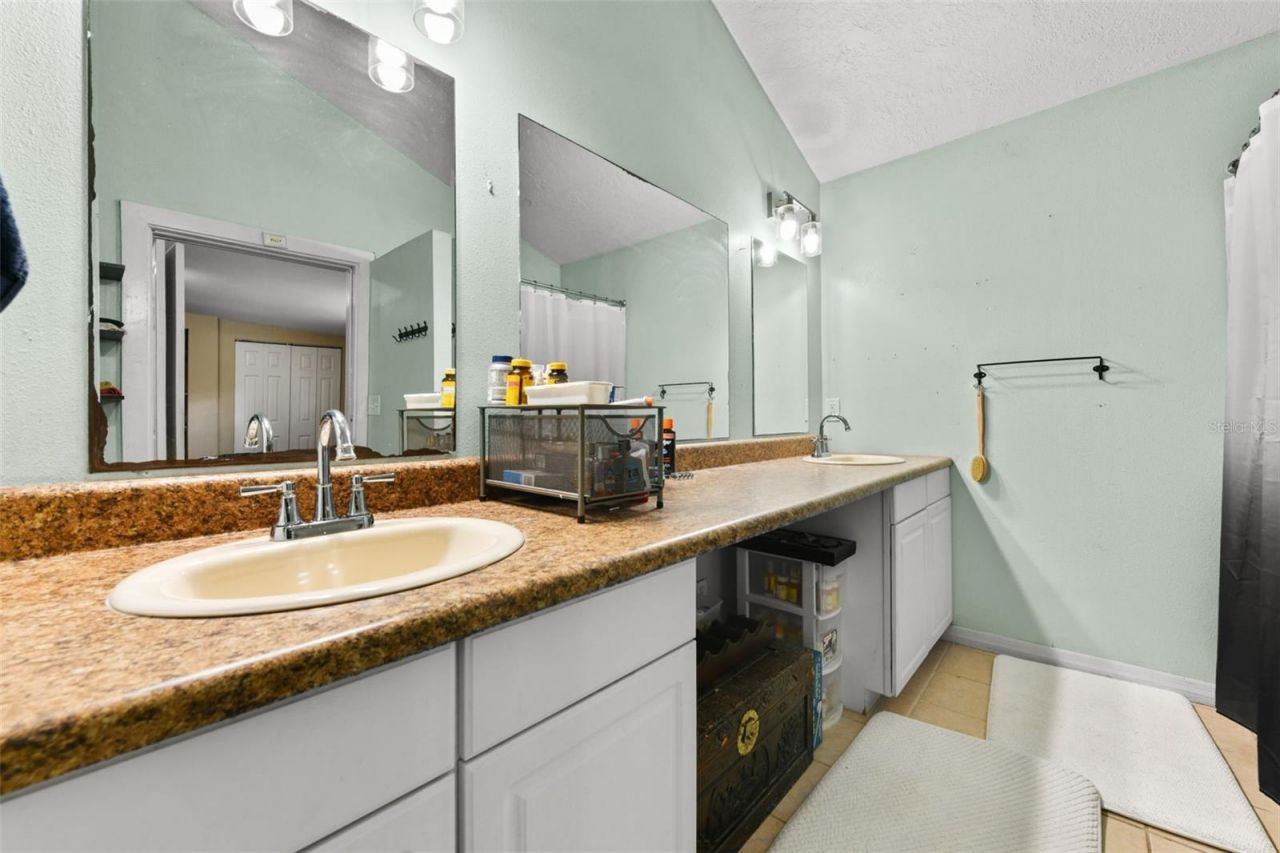 2036 Lake View Avenue , Chuluota, FL 32766 Photo