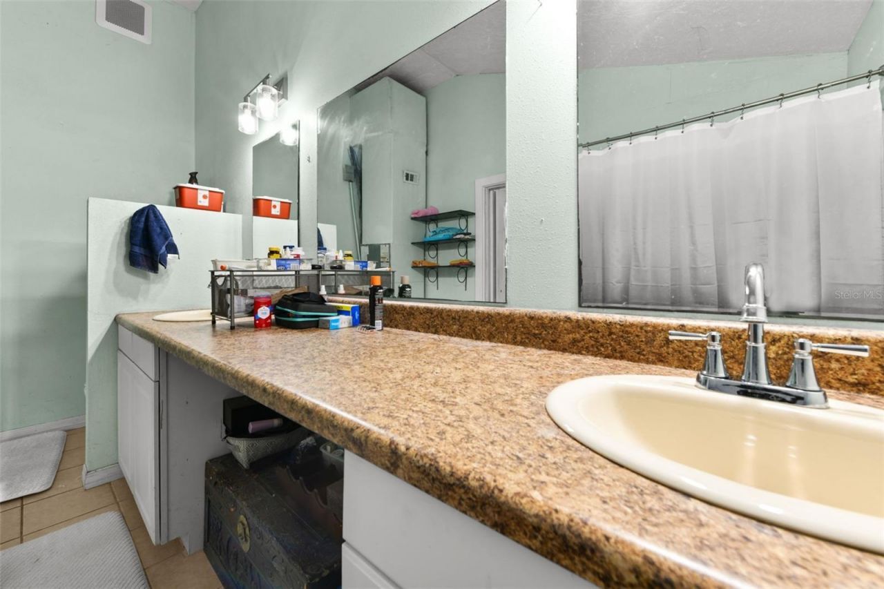 2036 Lake View Avenue , Chuluota, FL 32766 Photo
