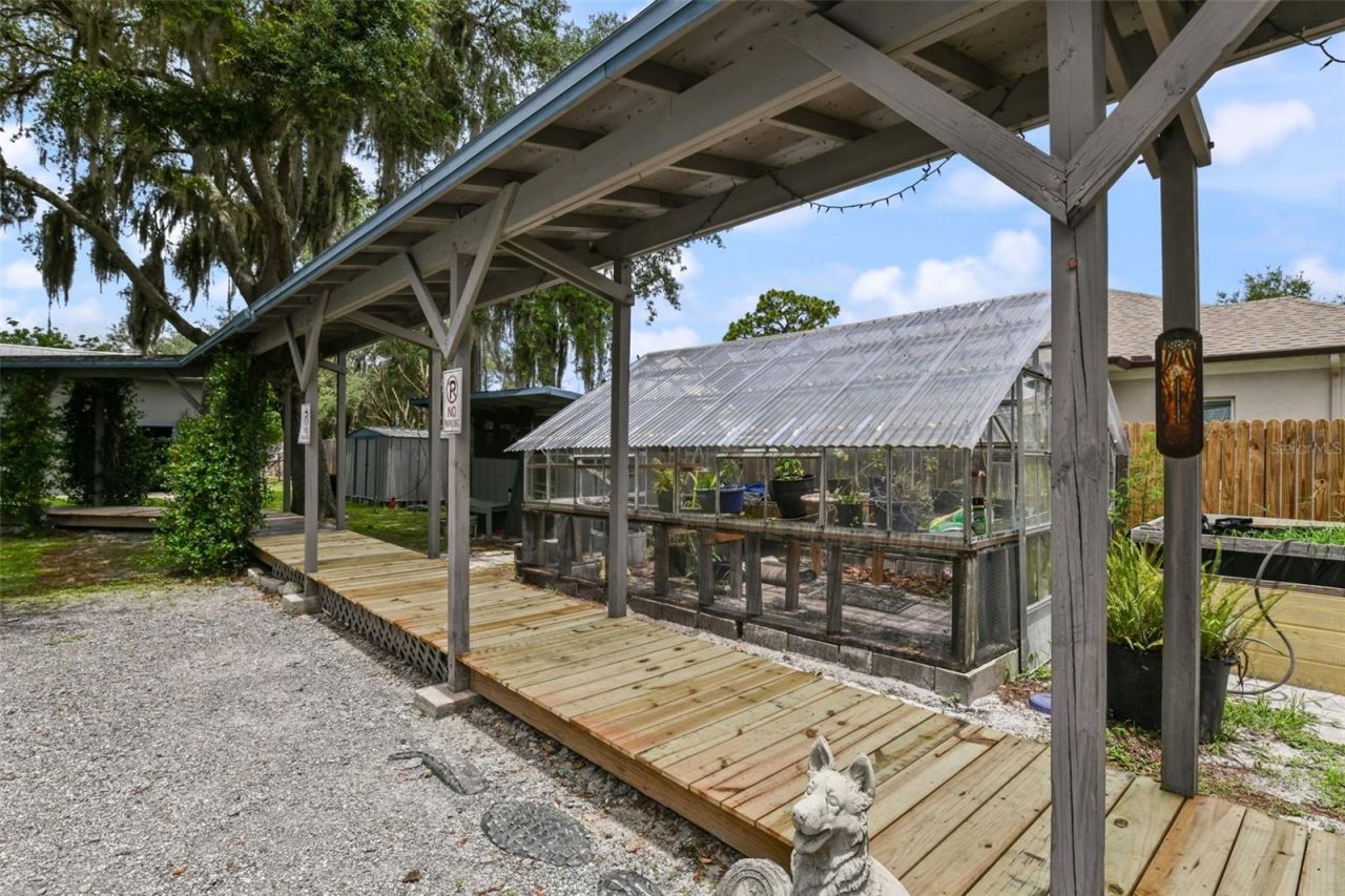 2036 Lake View Avenue , Chuluota, FL 32766 Photo