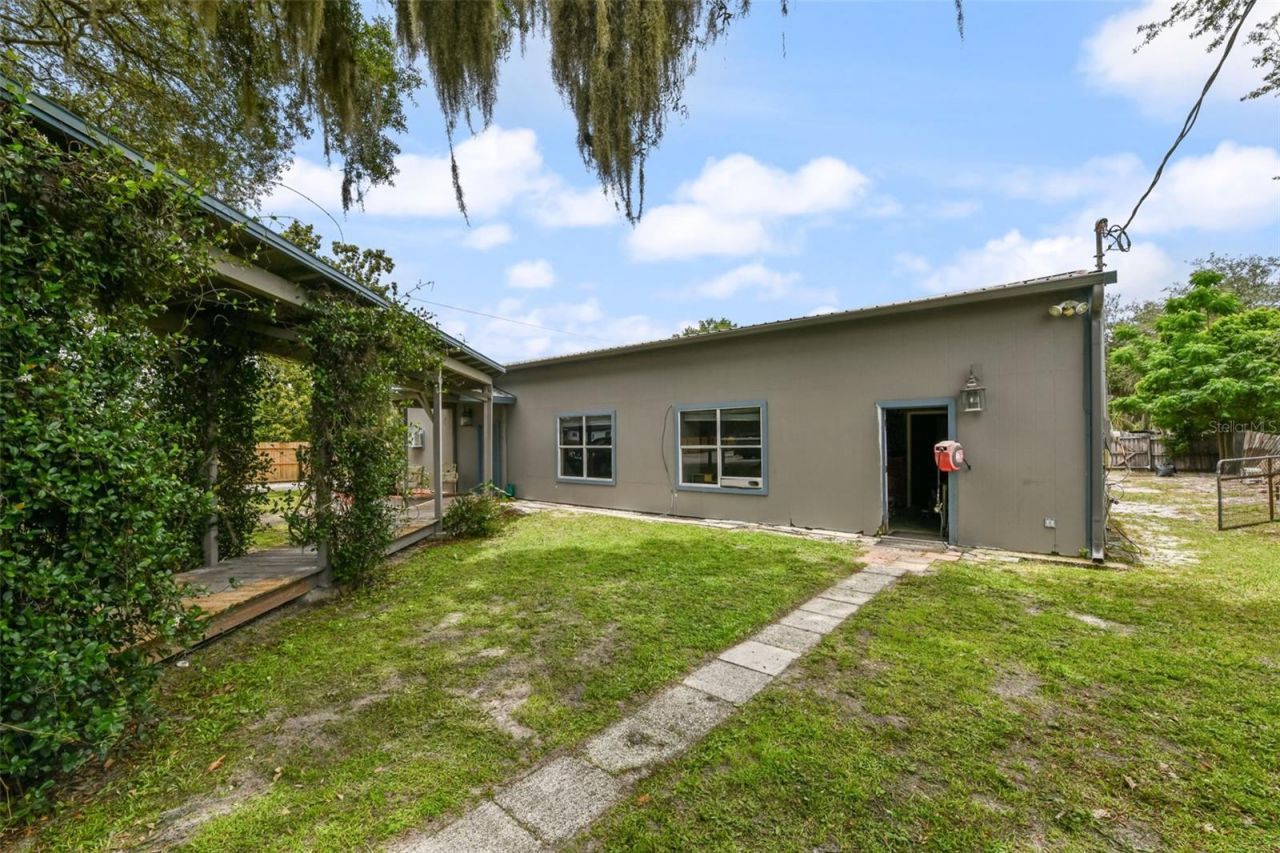 2036 Lake View Avenue , Chuluota, FL 32766 Photo