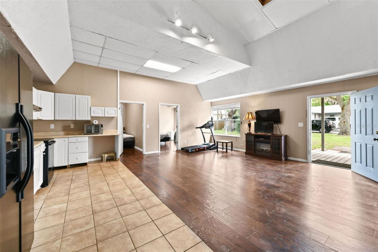2036 Lake View Avenue , Chuluota, FL 32766 Photo