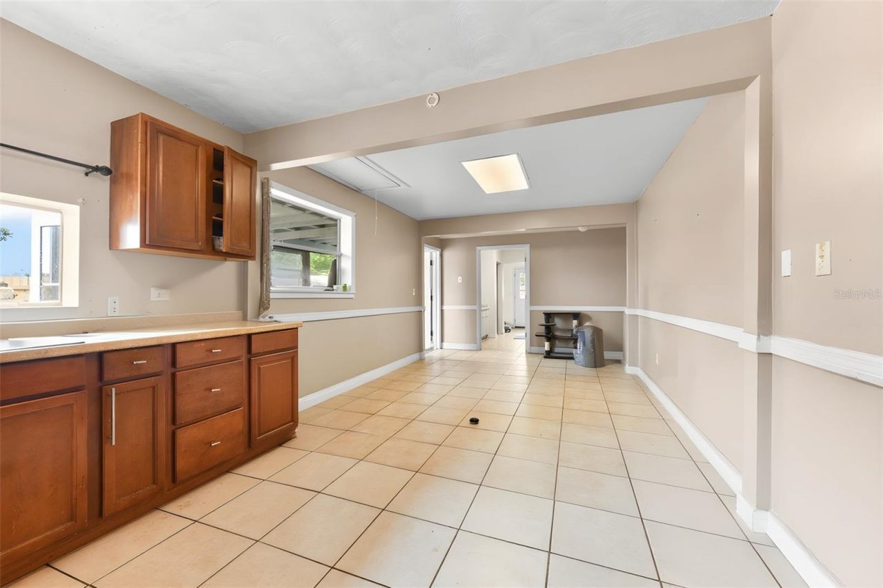 2036 Lake View Avenue , Chuluota, FL 32766 Photo