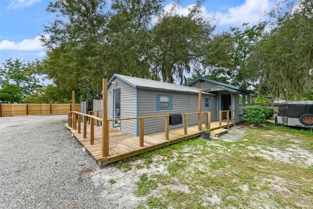 2036 Lake View Avenue , Chuluota, FL 32766 Photo