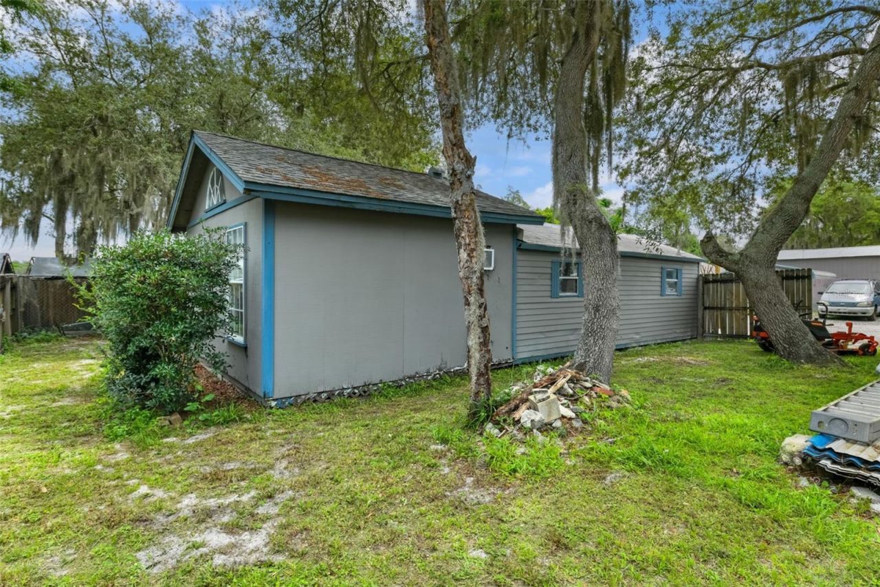 2036 Lake View Avenue , Chuluota, FL 32766 Photo