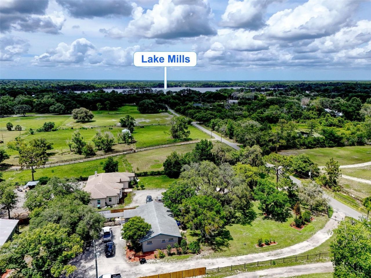 2036 Lake View Avenue , Chuluota, FL 32766 Photo