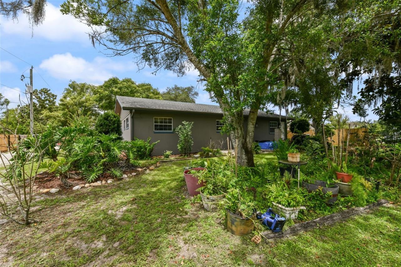 2036 Lake View Avenue , Chuluota, FL 32766 Photo