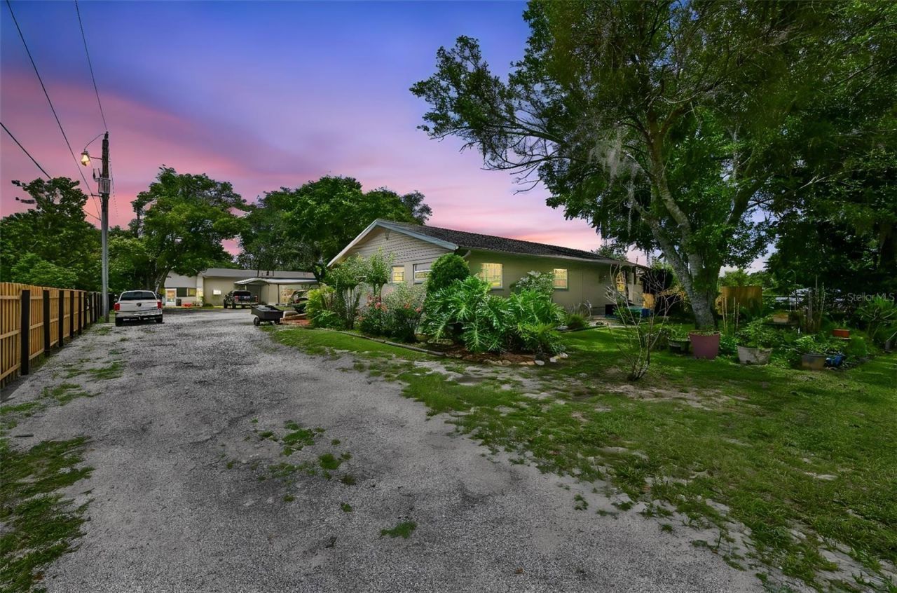 2036 Lake View Avenue , Chuluota, FL 32766 Photo