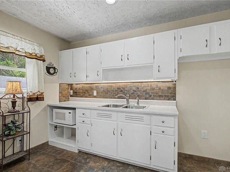3288 Lapland Drive, Cincinnati, OH 45239 Photo 9