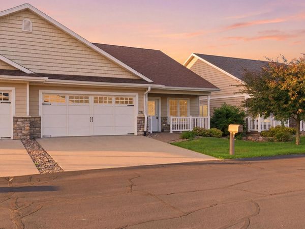 1321 Barson Pl, Unit 50, Onalaska, WI 54650