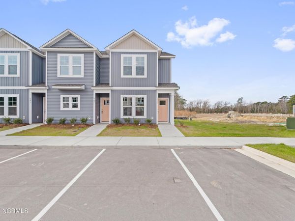 611 Jacks Crossing Drive , Hubert, NC 28539