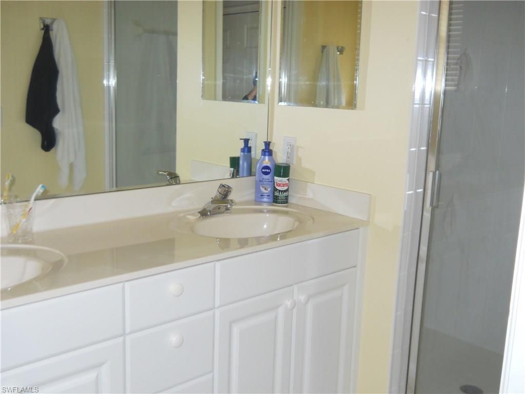 500 Robin Hood Cir , Unit 202, Naples, FL 34104 Photo