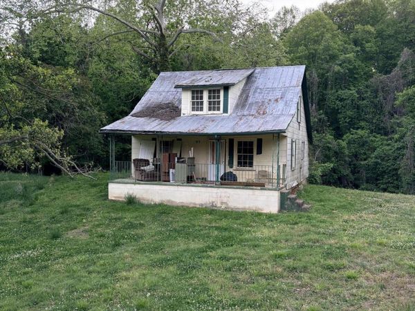 479 Trenthill DR, Bassett, VA 24055