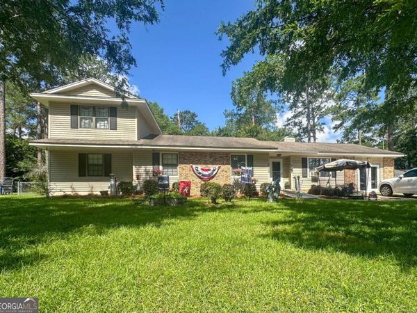 2608 Davis Avenue, Tifton, GA 31794