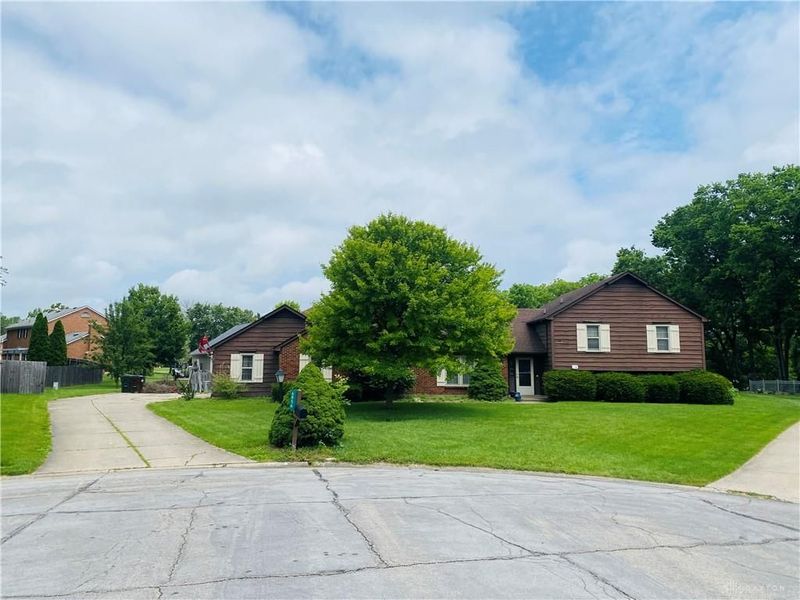 6856 Adamwald Court, Miamisburg, OH 45459 Photo 1