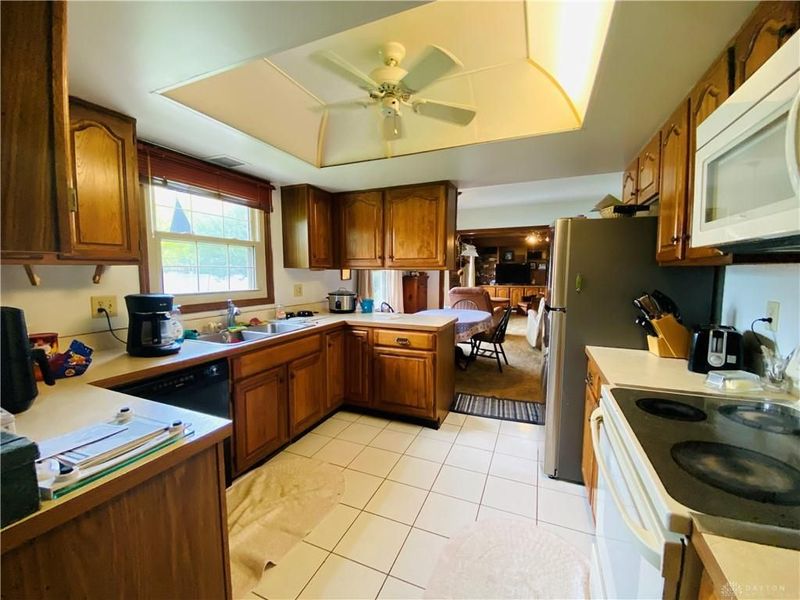 6856 Adamwald Court, Miamisburg, OH 45459 Photo 3