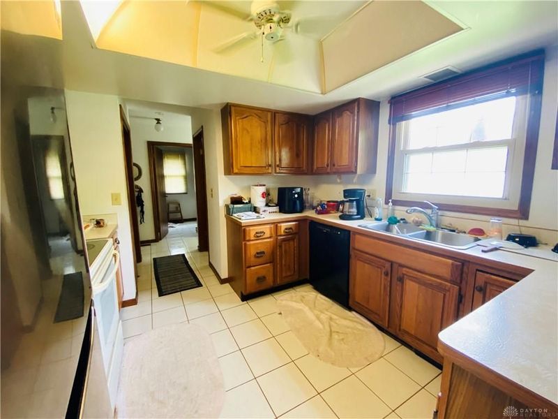 6856 Adamwald Court, Miamisburg, OH 45459 Photo 4