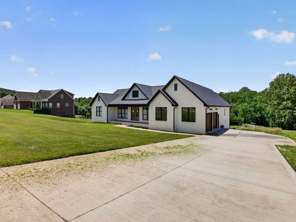 4413 Twin Creeks Dr , Cookeville, TN 38506