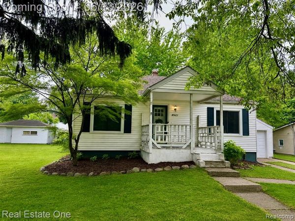 39621 Ormsby Street, Clinton Twp, MI 48036