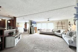 10407 County Line Rd. photo 4