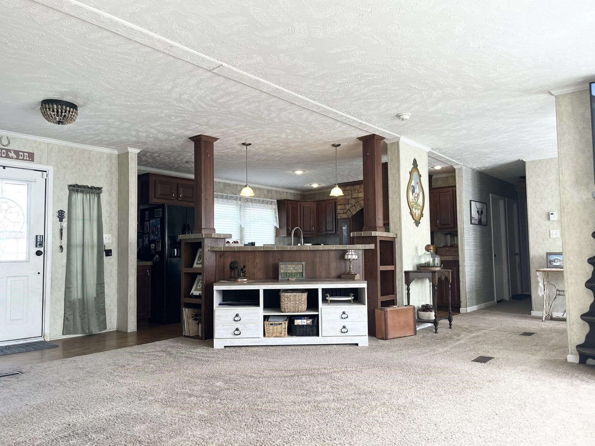 10407 County Line Rd. Photo 4