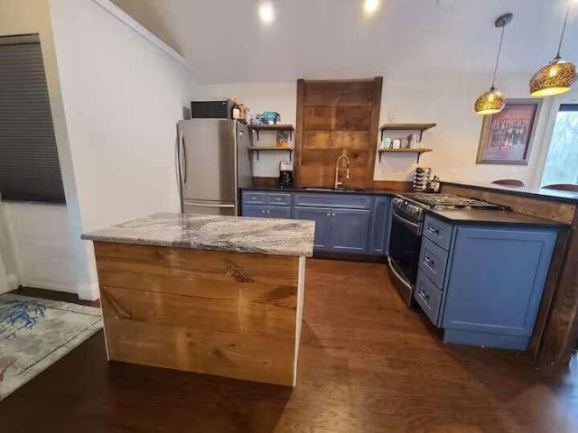 4879 Sam King Road Photo 4