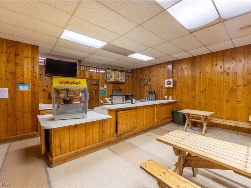 6297 Columbia Road NW, Dover, OH 44622 Photo 9