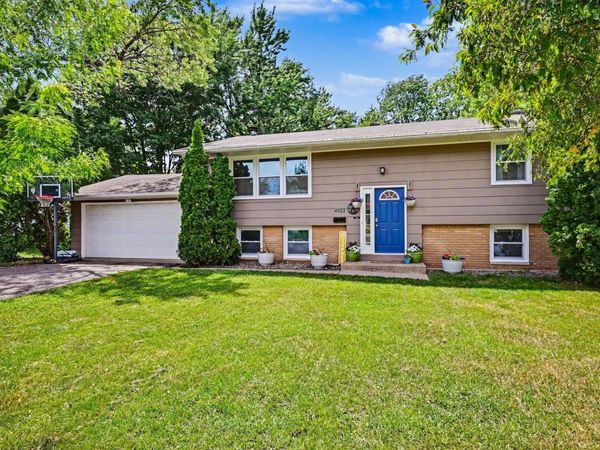 4922 Washington Street NE, Columbia Heights, MN 55421