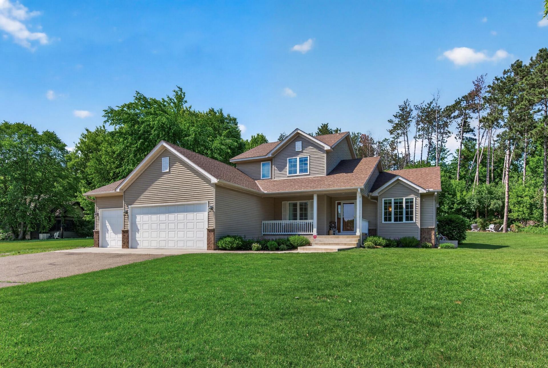2255 146th Avenue NE, Ham Lake, MN 55304