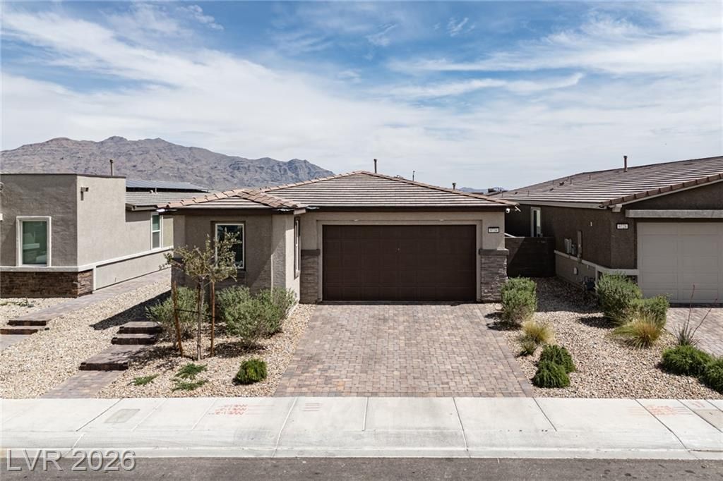 9734 Pacific Pine Street, Las Vegas, NV 89143