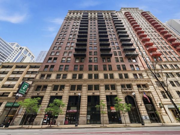 212 W Washington Street W, Unit 1707, Chicago, IL 60606