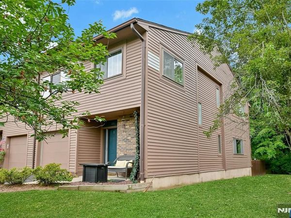 211 Yorktowne Court 211F, Unit 211F, Twp of Washington, NJ 07676