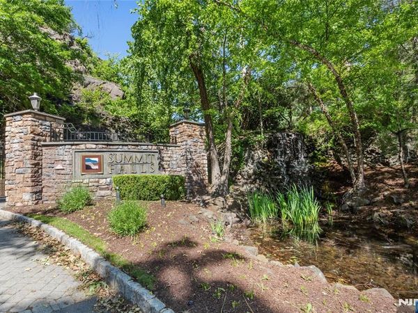 169 Vista Terrace, POMPTON LAKES, NJ 07442