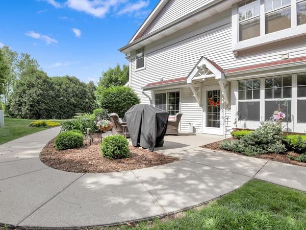 6060 S Crosswinds DRIVE, Unit 7, Cudahy, WI 53110