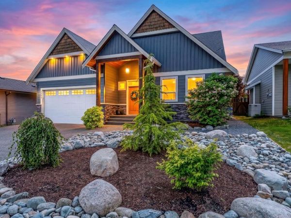 2593 Kendal Ave , Cumberland, BC V0R 1S0