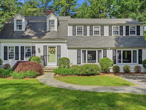 97 Green St, Needham, MA 02492