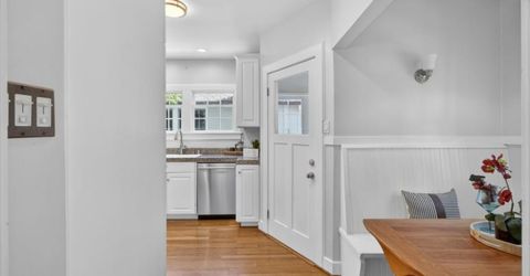 2702 Donner Way, Sacramento, CA 95818 Photo