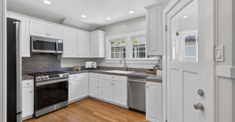 2702 Donner Way, Sacramento, CA 95818 Photo