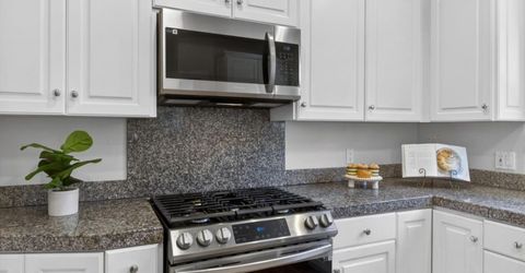 2702 Donner Way, Sacramento, CA 95818 Photo