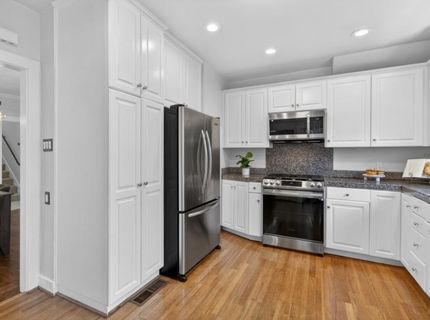 2702 Donner Way, Sacramento, CA 95818 Photo