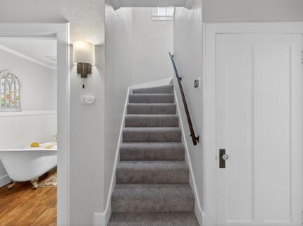 2702 Donner Way, Sacramento, CA 95818 Photo