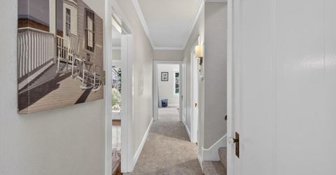 2702 Donner Way, Sacramento, CA 95818 Photo